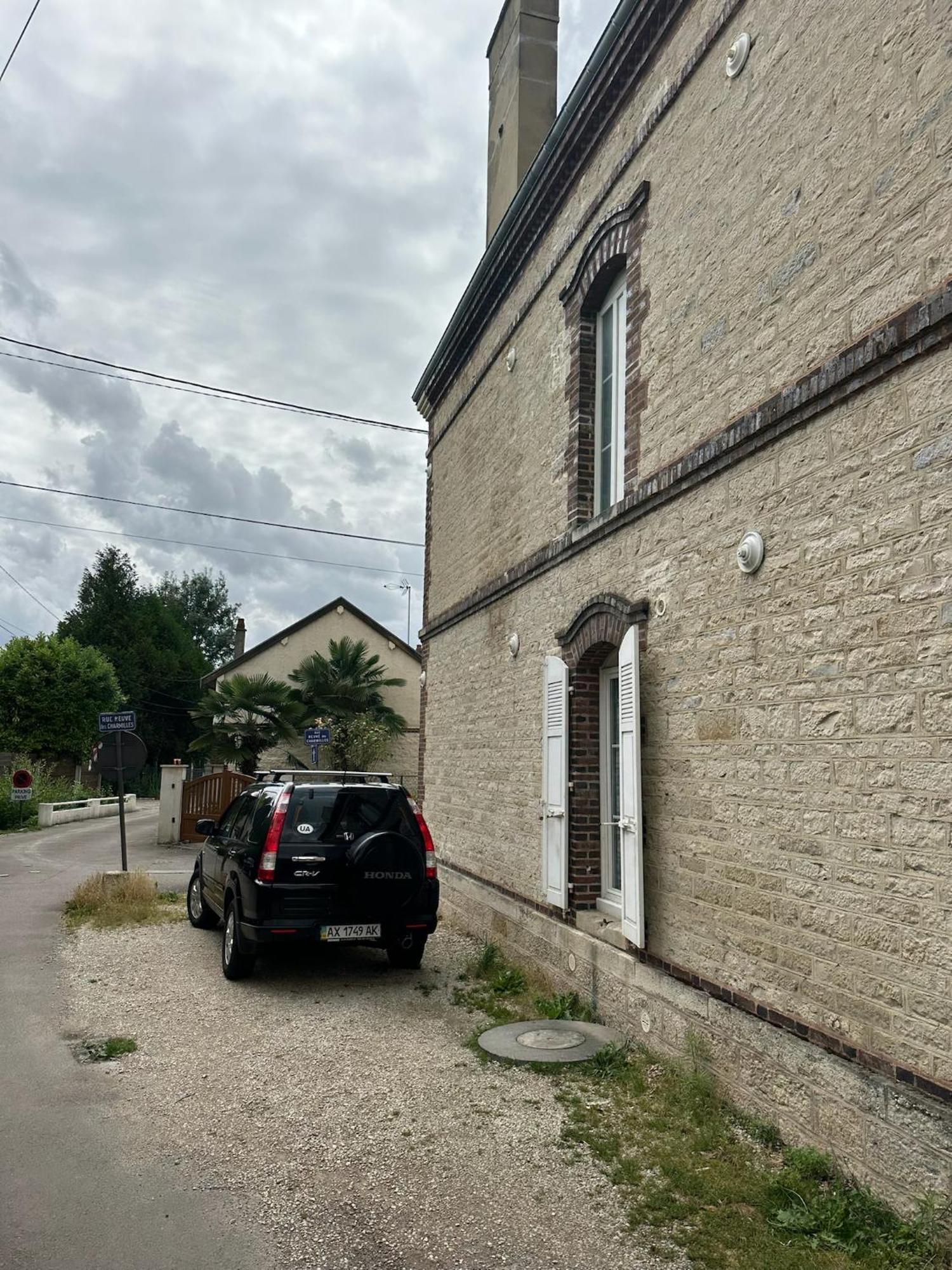 Studio 12 Proche Centre Ville Avec Wifi Parking Troyes Exterior photo